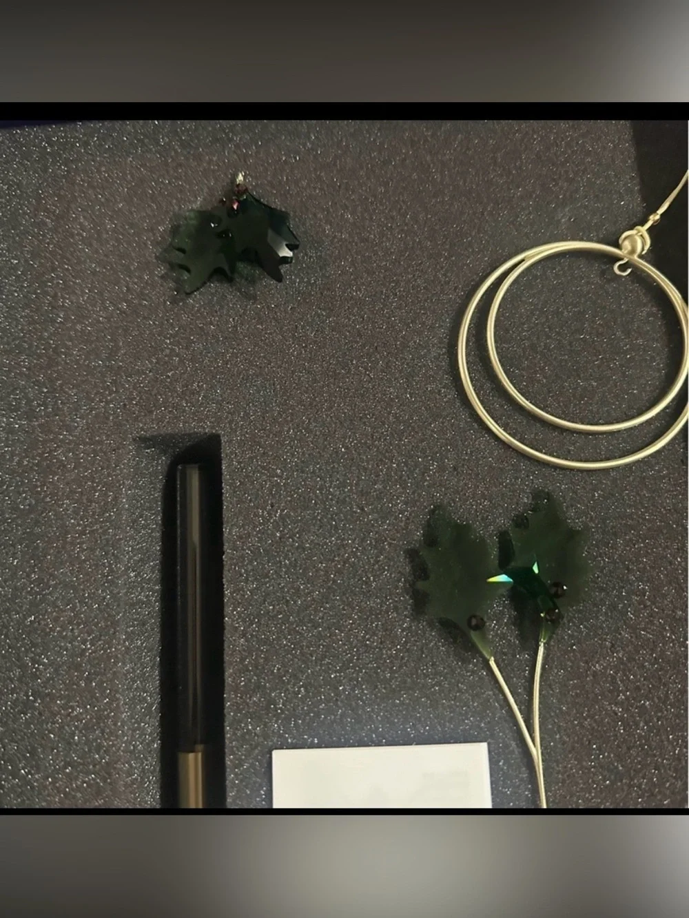 Swarovski Garden Tales Holly Leaves Ornament & Stand Set Retired NIB 5597136